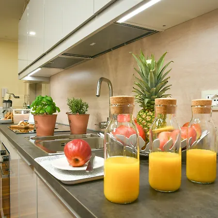 H68 Bed & Breakfast 4*