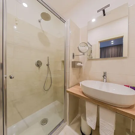 Bed & Breakfast H68 Alassio