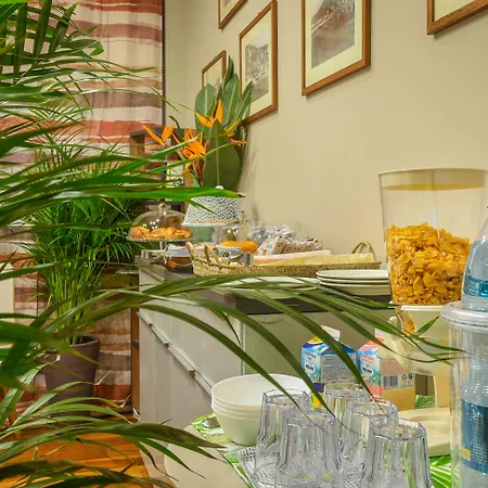H68 Frühstückspension Alassio